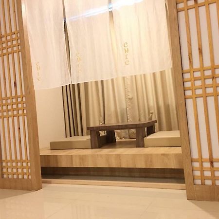 The Chic 101 Hotel Selaphum Екстериор снимка