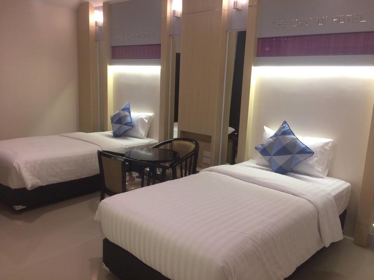 The Chic 101 Hotel Selaphum Екстериор снимка
