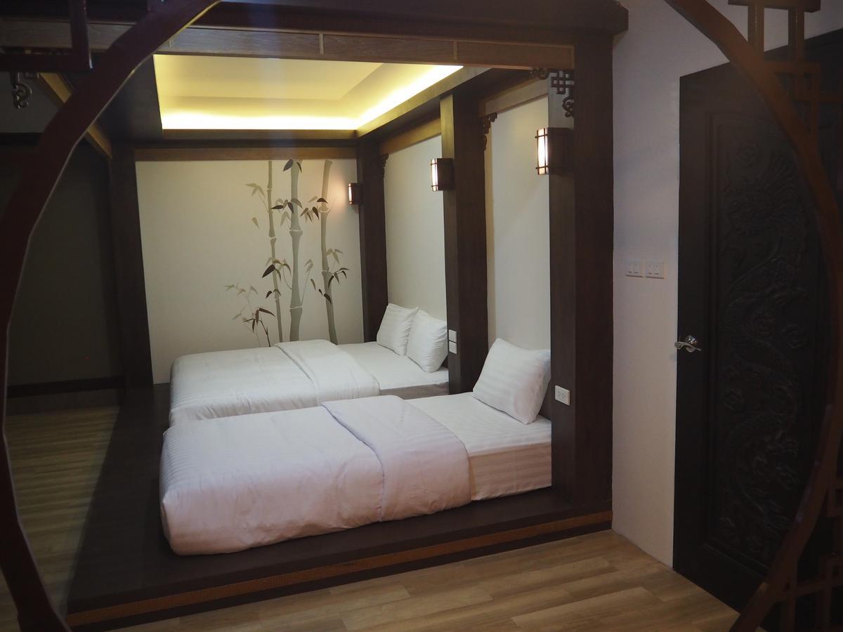 The Chic 101 Hotel Selaphum Екстериор снимка