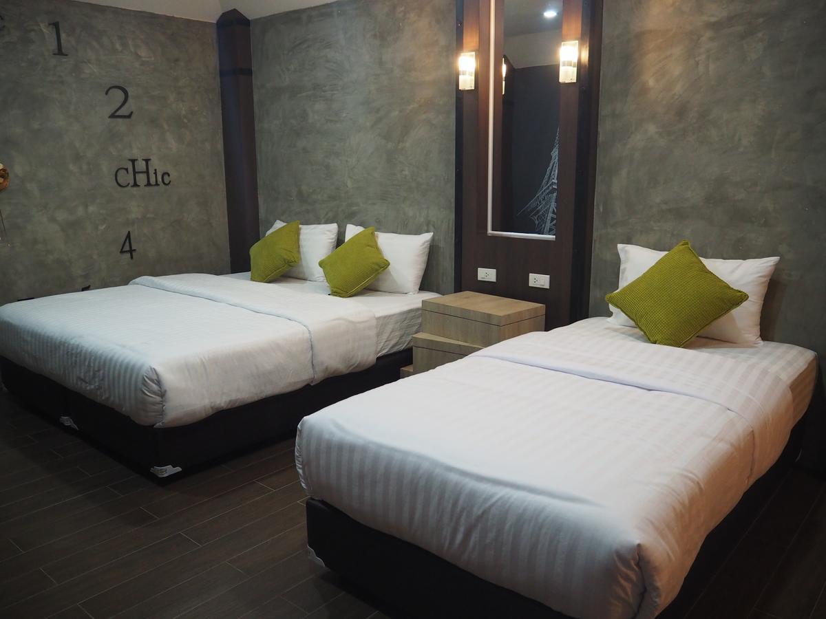 The Chic 101 Hotel Selaphum Екстериор снимка