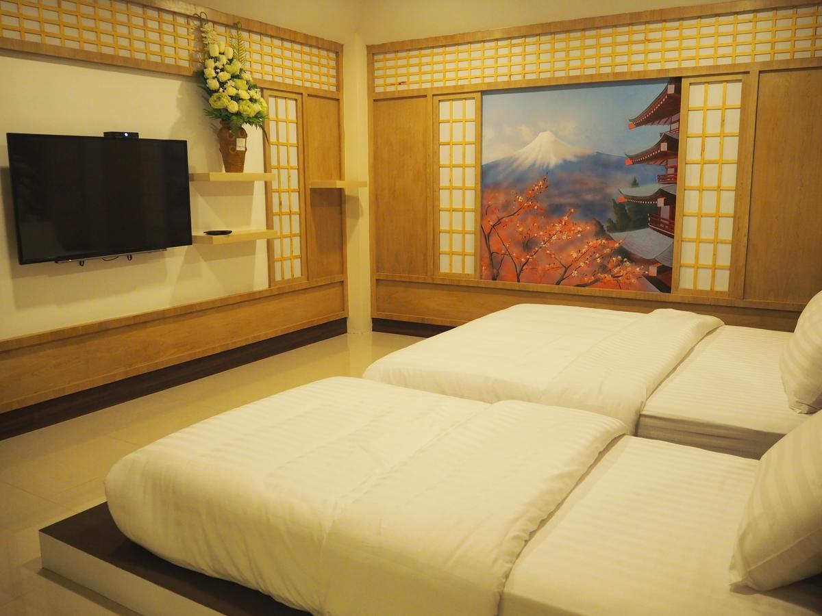 The Chic 101 Hotel Selaphum Екстериор снимка