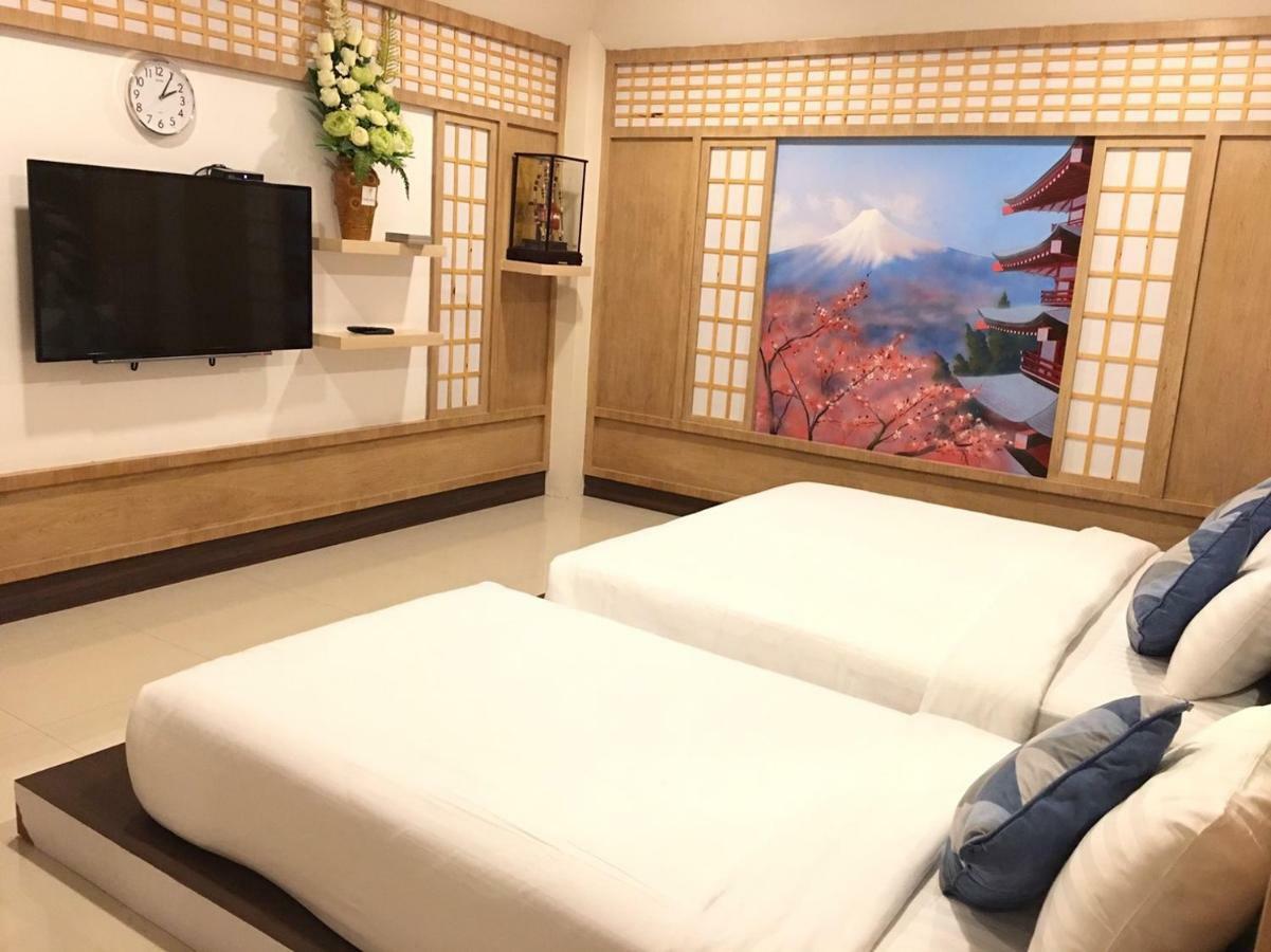 The Chic 101 Hotel Selaphum Екстериор снимка