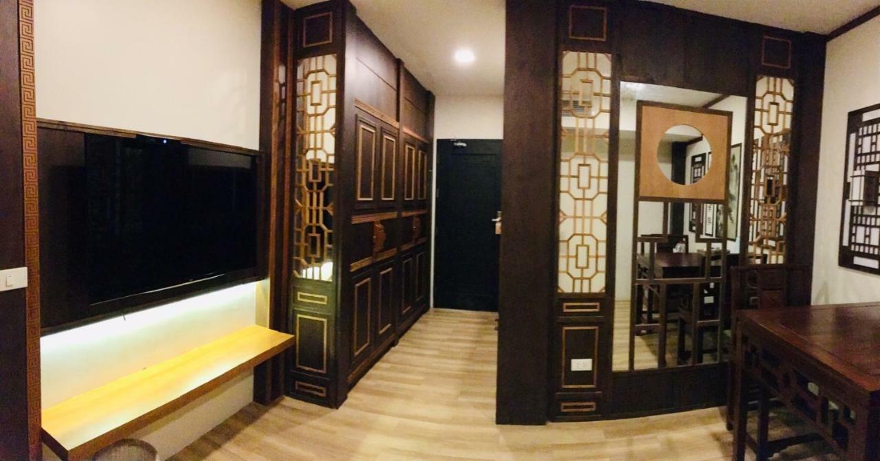 The Chic 101 Hotel Selaphum Екстериор снимка